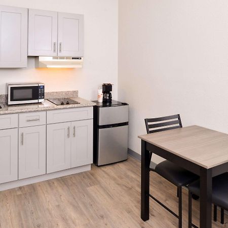 Econo Lodge&Suites Port Arthur Esterno foto