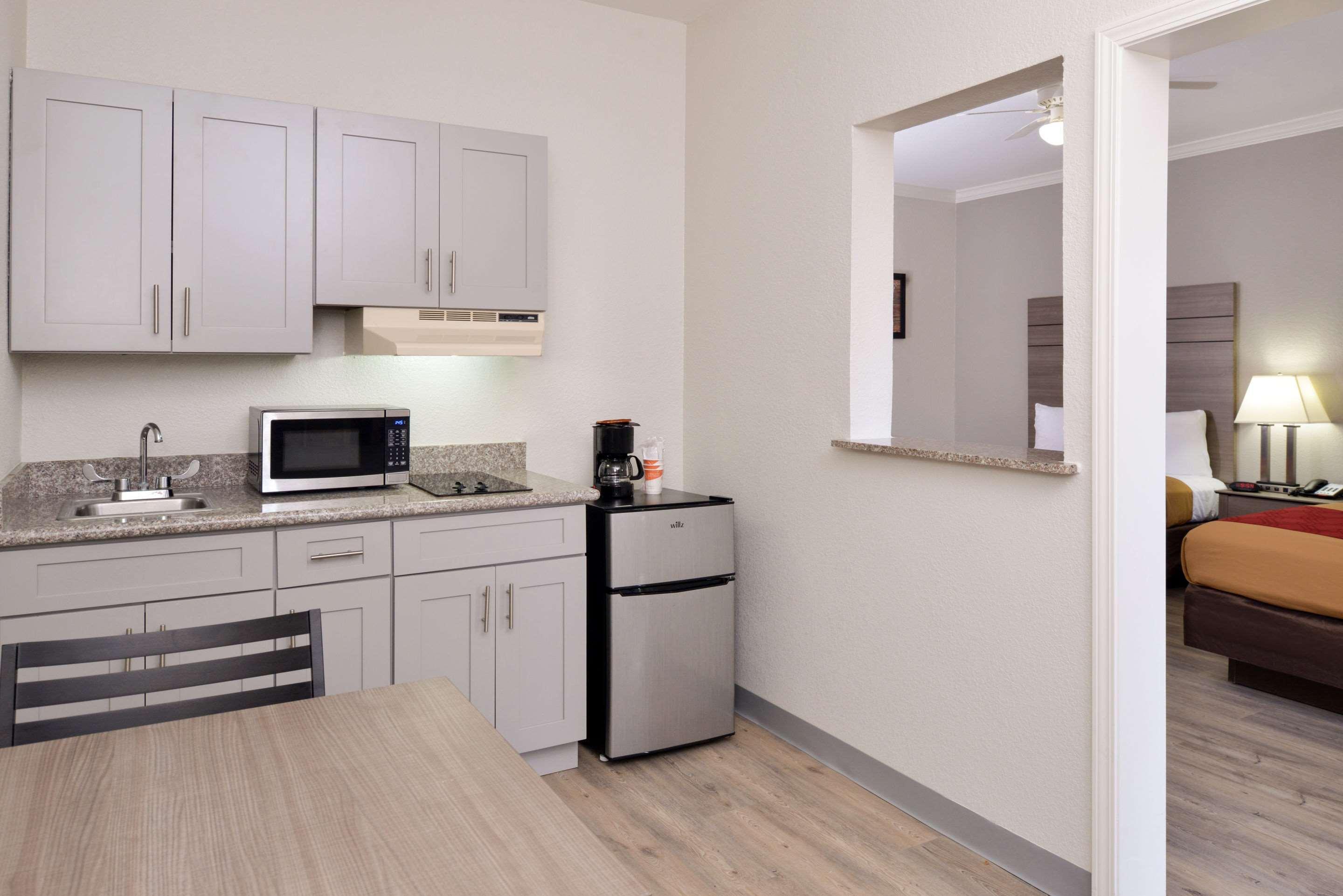 Econo Lodge&Suites Port Arthur Esterno foto