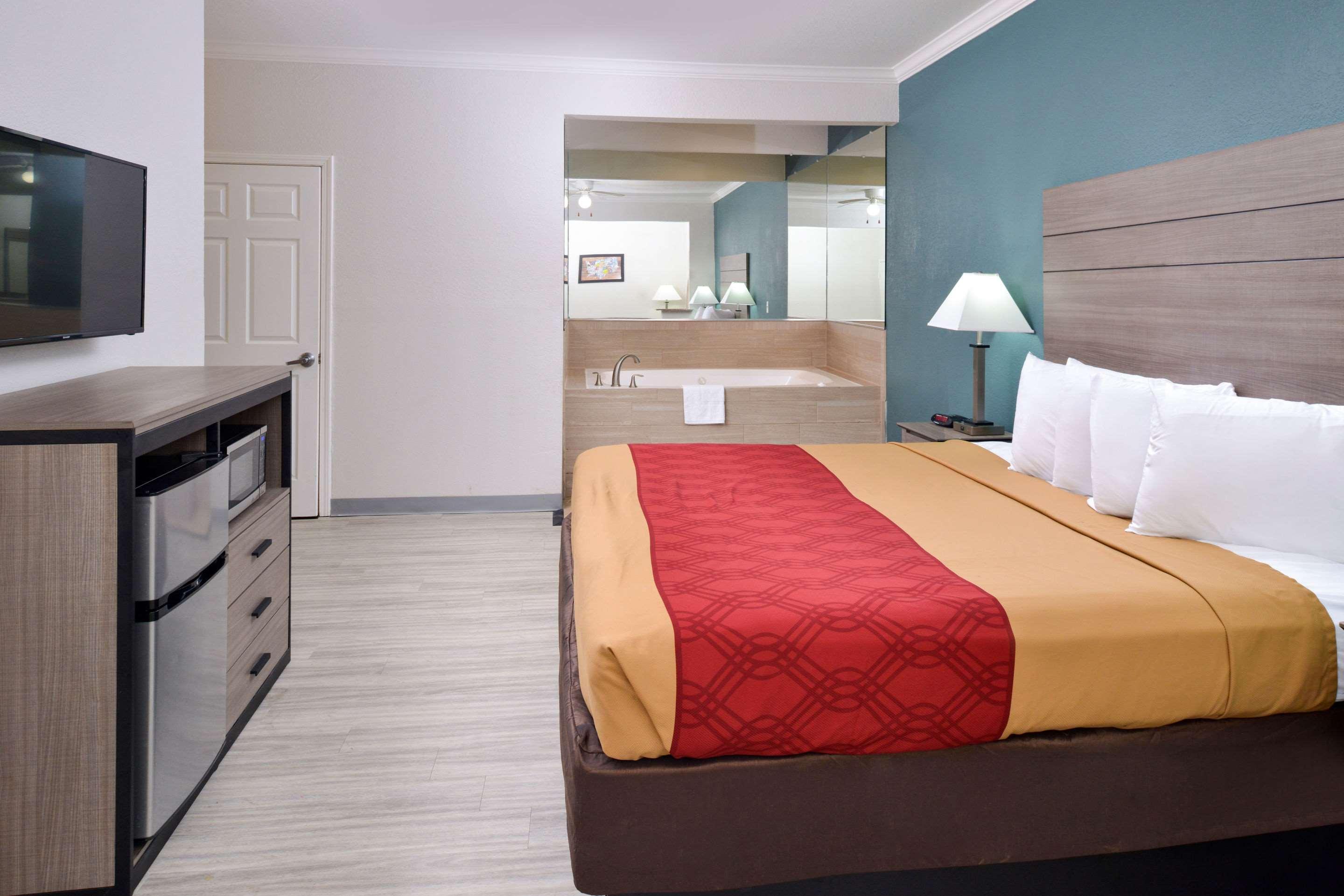 Econo Lodge&Suites Port Arthur Esterno foto